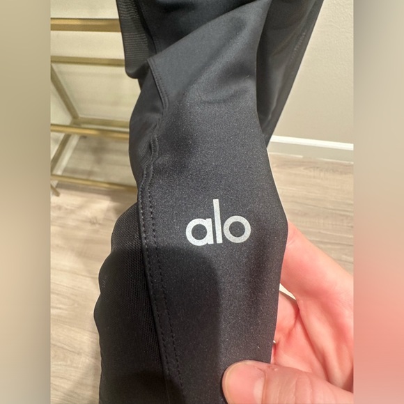 Alo Airlift High Waist Mesh Allure Leggings in Black Size Small - Picture 11 of 11